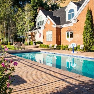 Big Rock offers pool design, ideas, installation services and more. Pool installation is only one aspect to ensuring your backyard pool is not only functional but also beautiful. Pool installation and landscaping design go hand in hand and Big Rock Landscaping can build both for you.