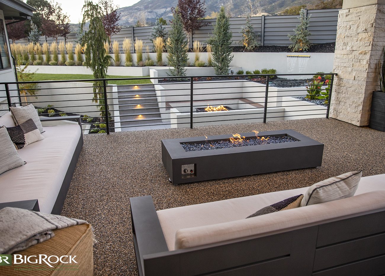 Luxury backyard landscaping is important in building an outdoor entertaining space that is large, elegant and with exceptional views.