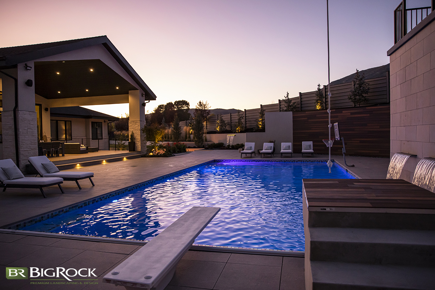 luxury backyard pool landscaping
