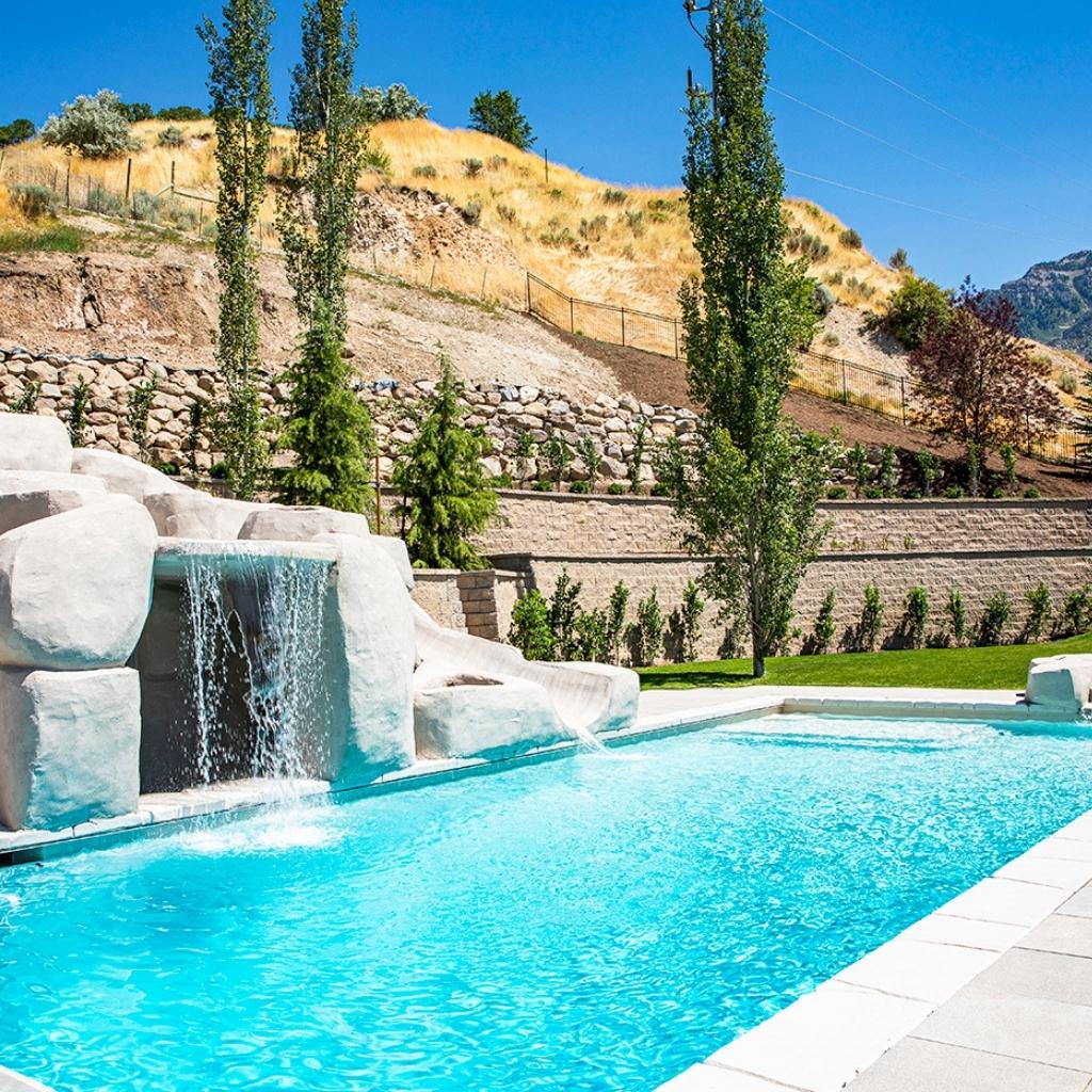 With Big Rock, you can be sure that the finest details are addressed so that every aspect of your pool and yard is highlighted, tailored specifically to the unique beauty and aesthetics of your home