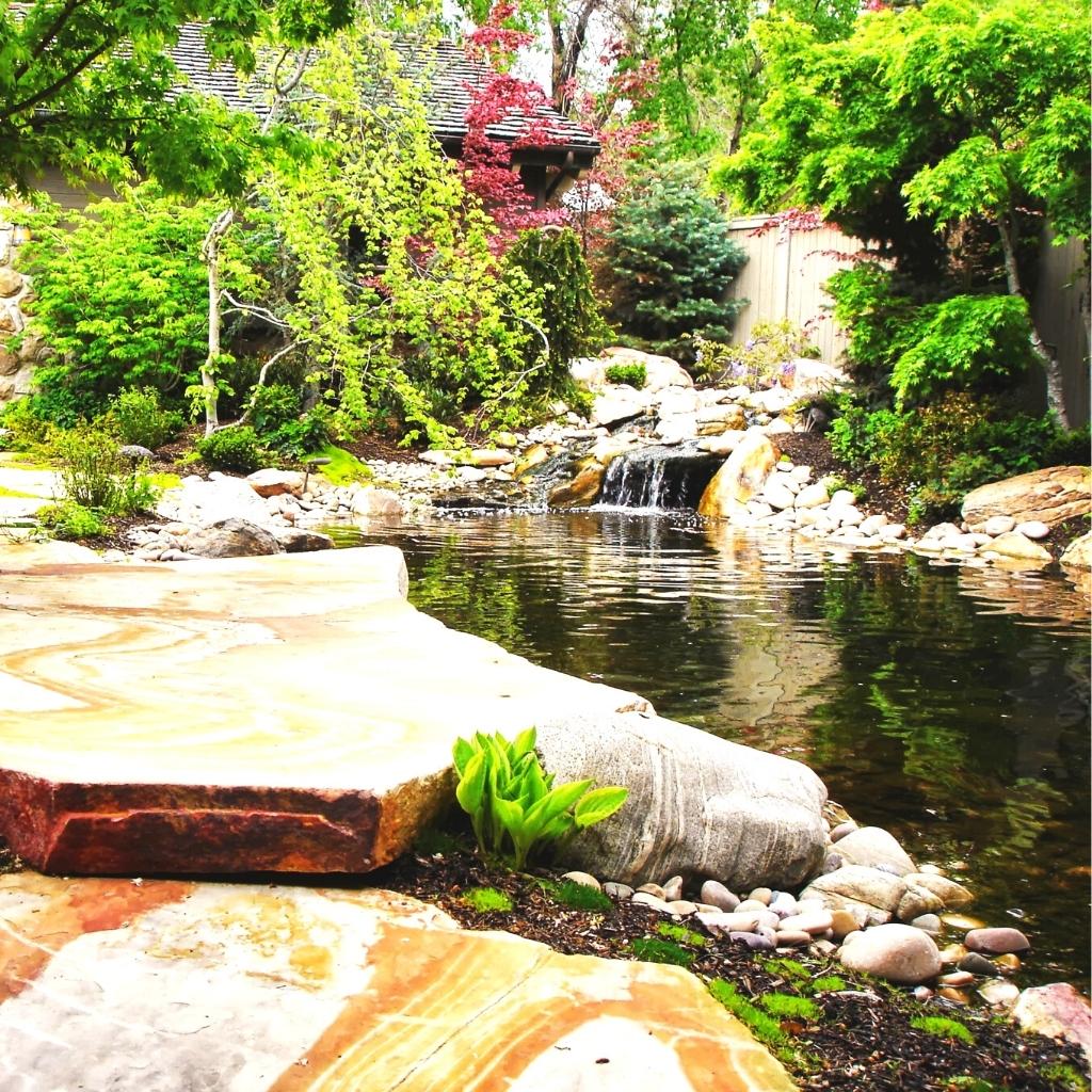 Our team at Big Rock Landscaping can help ensure that you get exactly the sort of water feature you’ve been dreaming of