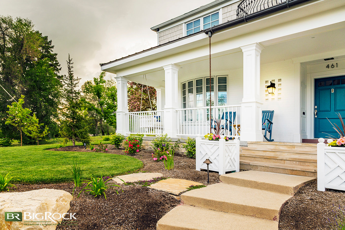 When should I start planting is a bit of a loaded question. There’s a few things you need to know, decide on and be aware of before planting takes place. But don’t you worry . . . we answer this tricky question and give you some tips on how to start spring landscaping off the right way!