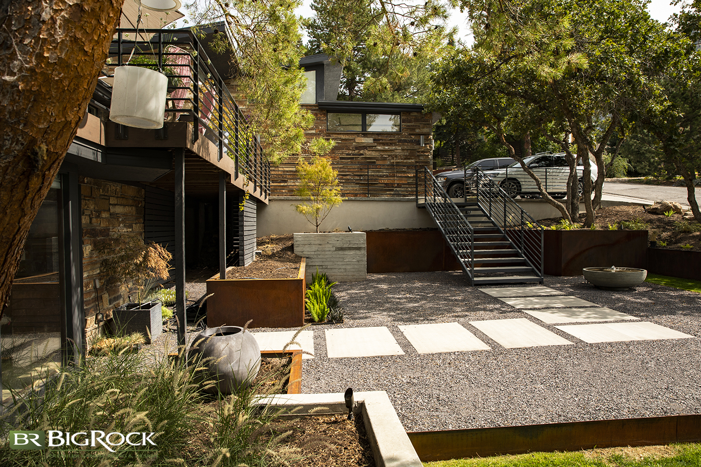 With a passion for creating the outdoor space of your dreams, Big Rock Landscaping can help you design the ideal garden and surrounding landscape for your space.