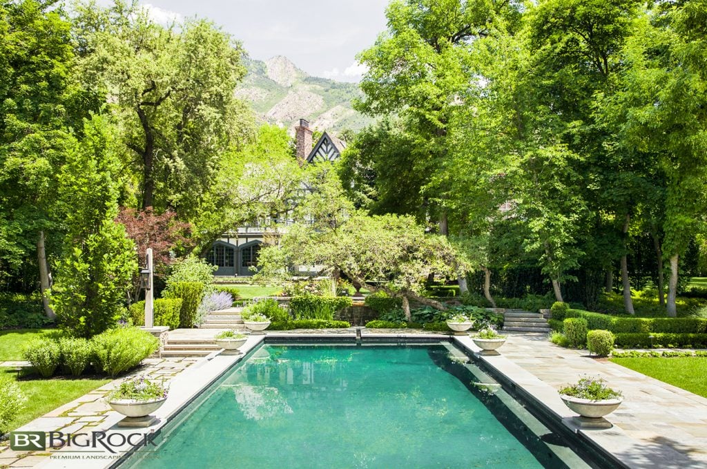 If you’re looking for the advantages of a pool in Utah, the ability to cool off from the heat of the day might be top of the list.